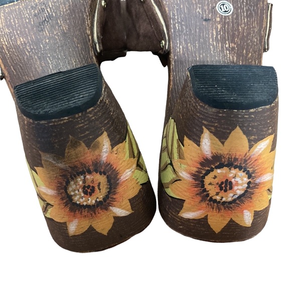 Cottage Core Sunflower Sandals Heels 9 - Picture 14 of 15